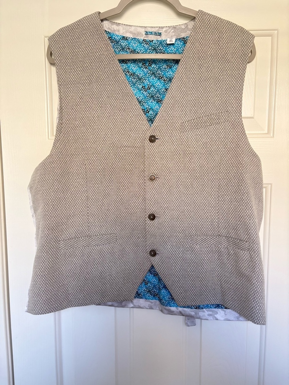 Robert Graham Beige Textured Vest with Turquoise Patterned Lining